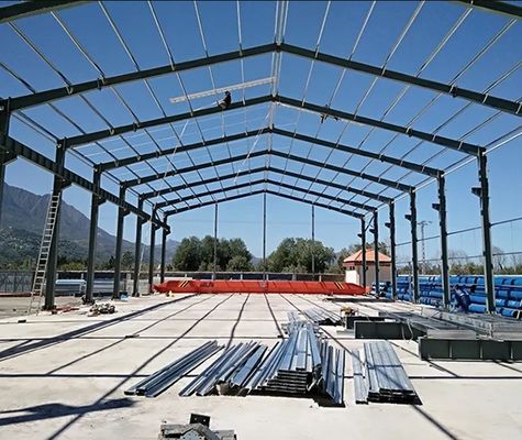 Tecido de aço ondulado Armazém de painéis de sanduíche pré-fabricados para a categoria Q235B Q355B