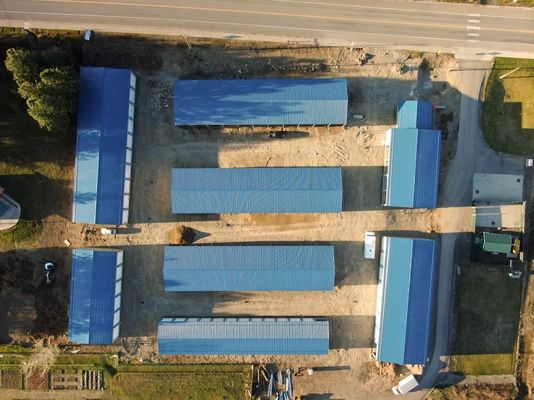 Casa pré-fabricada personalizada Armazém de estrutura de aço com C.Z forma de aço canal Purlin